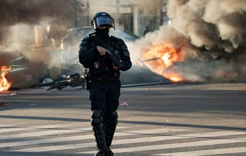  Масові заворушення та сотні затриманих: Францію охопили масштабні протести 